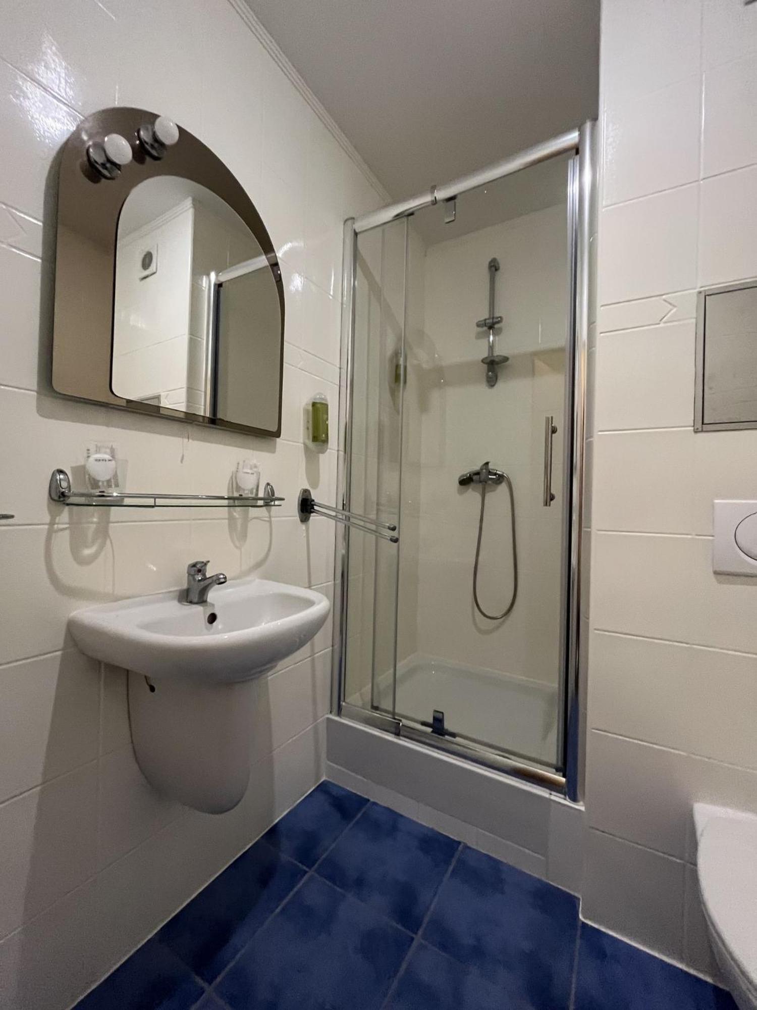 Hotel Zlaty Byk ริมาวสกา ซอบอตา ภายนอก รูปภาพ